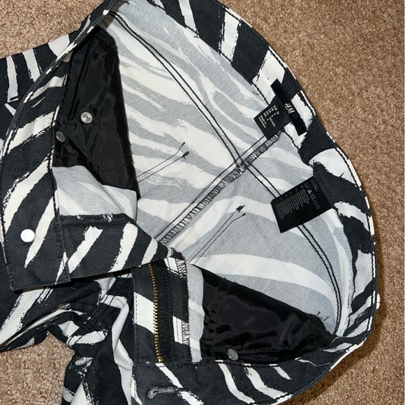 H&M zebra pants US size 6 - Picture 9 of 11